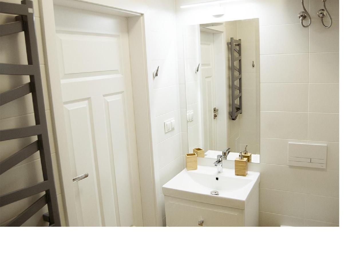 Apartament Na Jeziornej カルトゥジ エクステリア 写真